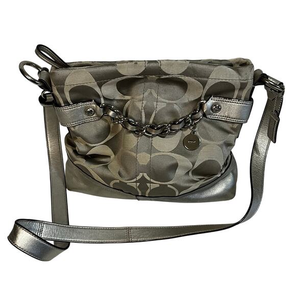 Coach Y2K Silver medium sized shoulder bag with silver chain- preowned with wear - Picture 1 of 10